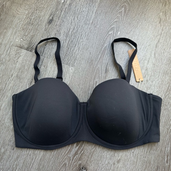 SKIMS Other - SKIMS Fits Everybody Strapless Bra Black 38DD NWT